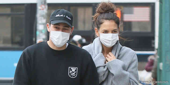 Katie Holmes Loads Up On Art Supplies Just Days Away From Christmas