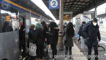 Stazione di Modena Stavolta niente assalto ai treni per il Sud Solo Bari è “sold out” - La Gazzetta di Modena