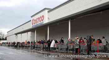 Huge queues at Trafford's Costco as shoppers stock up for Christmas