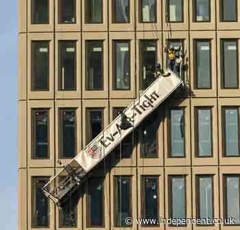 Baltimore explosion: More than 20 hospitalised and two rescued after dangling from building