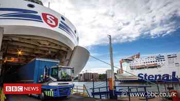 Boat service continues to bring Irish home from GB