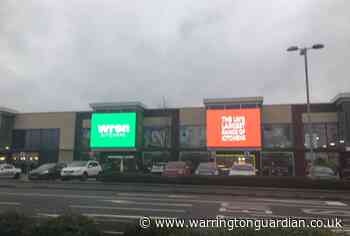 Complaints over Wren Kitchens flashing signs - Warrington Guardian