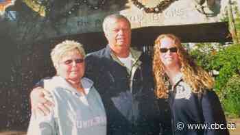 Their parents died from COVID-19 two days apart; final moments with family shared over Zoom