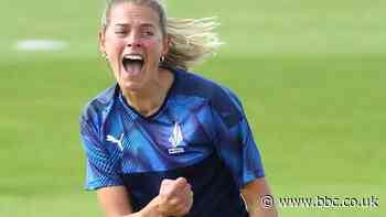 Phoebe Graham on leaving her job at Sky to become a professional cricketer