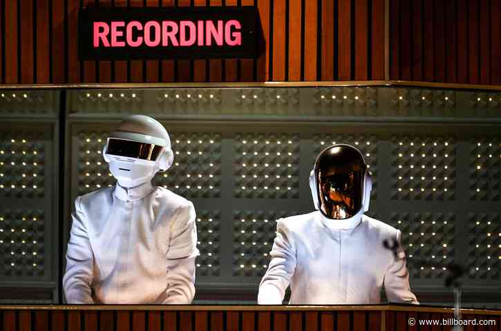 It’s a Robot Christmas After All: Daft Punk Release ‘Complete Edition’ of ‘Tron: Legacy’ Soundtrack