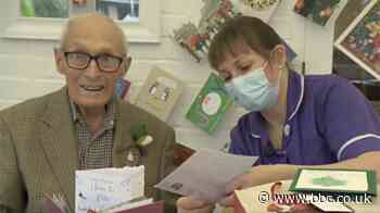 The 101-year-old veteran with thousands of Christmas cards