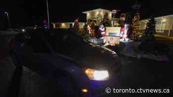 New Ontario-wide COVID-19 lockdown bans Christmas light drive-thrus
