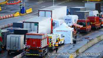 Thousands of stranded lorry drivers told to expect Christmas Day in their cabs