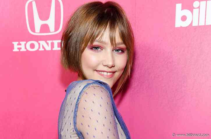 Grace VanderWaal Shows Off Edgy Pink Buzz Cut in Jaw-Dropping Makeover