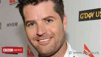 Pete Evans: Facebook removes celebrity chef's page over conspiracies