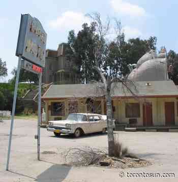 On-duty L.A. deputy allegedly gets freaky at Bates Motel - Toronto Sun