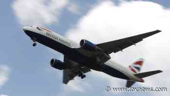 US to require negative COVID-19 test from UK travelers