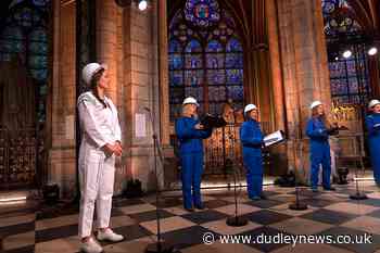 Choir performs Christmas Eve concert in fire-damaged Notre Dame - Dudley News