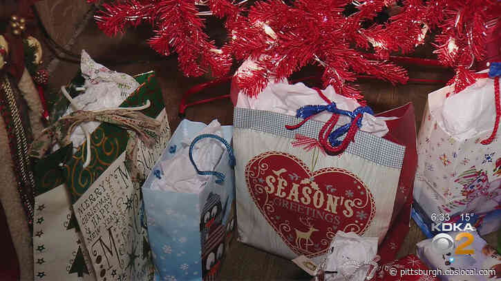 Oldest Gay Bar In Pittsburgh Gives Warm Meals And Presents To The Community On Christmas
