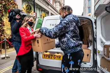 Food for London Now: Chelsea player Reece James helps Felix Project deliver meals for Christmas - Evening Standard