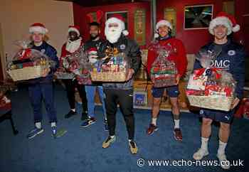 Billericay Town football stars help vulnerable with food at Christmas - Echo