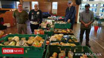 Covid: Food bank stockpiling for no-deal Brexit and end of furlough - BBC News