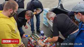 Covid-19: Charities send food to stranded truckers - BBC News