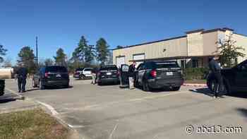 Houston police officer shoots at man after alarm goes off at warehouse, HPD says - KTRK-TV