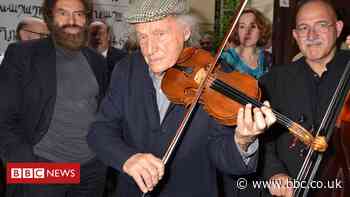 Ivry Gitlis: Celebrated Israeli virtuoso violinist dies at 98