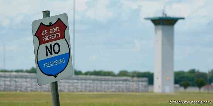 A federal judge delayed the execution of the only woman on death row, said the DOJ rescheduling it was unlawful