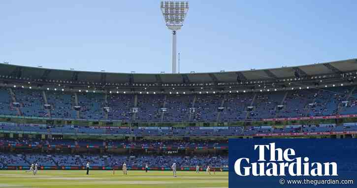 Sydney Test a '50-50' chance as MCG starts work on standby pitch