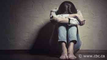 Casual social contacts can help combat loneliness and improve well-being during pandemic, psychologists say