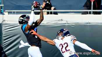 Jaguars' DJ Chark works the sideline on pretty TD catch against Bears