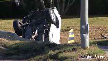2 trucks racing on Christmas morning in southeast Houston near Hobby Airport crash and fall into bayou - KTRK-TV