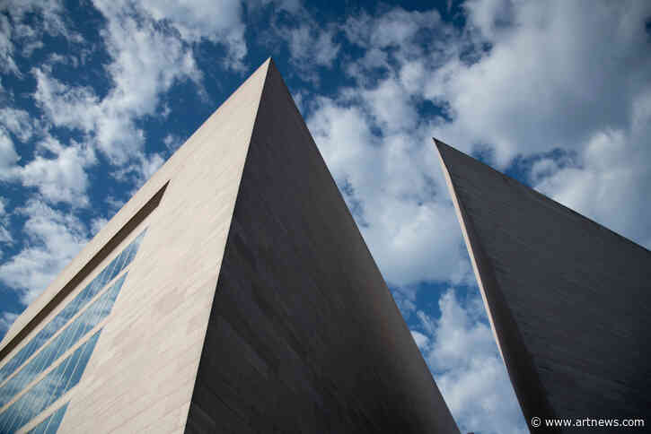 ARTnews in Brief: National Gallery Acquires 40 Works from Souls Grown Deep—and More from December 28, 2020