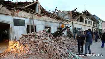 Croatia earthquake: Rescuers search rubble for survivors