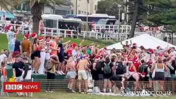 Covid: Sydney beach party sparks 'backpacker' deportation threat