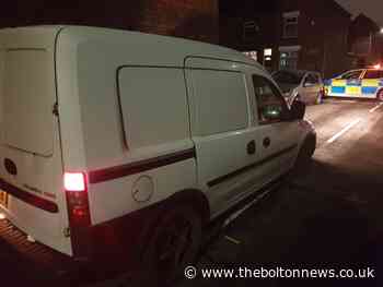 Drugs found after car on false plates abandoned in Bolton following police chase - The Bolton News