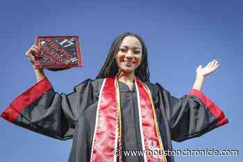University of Houston’s youngest 2020 graduate earns two degrees at age 17 - Houston Chronicle