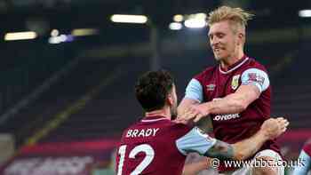 Mee header gives Burnley narrow win over Sheff Utd