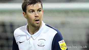 Paul Huntington: Preston North End centre-back extends deal until 2022