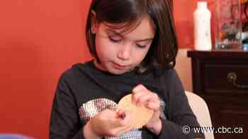 7-year-old teaches Mi'kmaw quillwork, a skill she learned from her mom