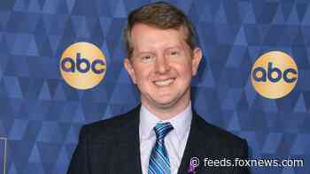 'Jeopardy!' star Ken Jennings apologizes for 'insensitive' tweets -- including one about Barron Trump