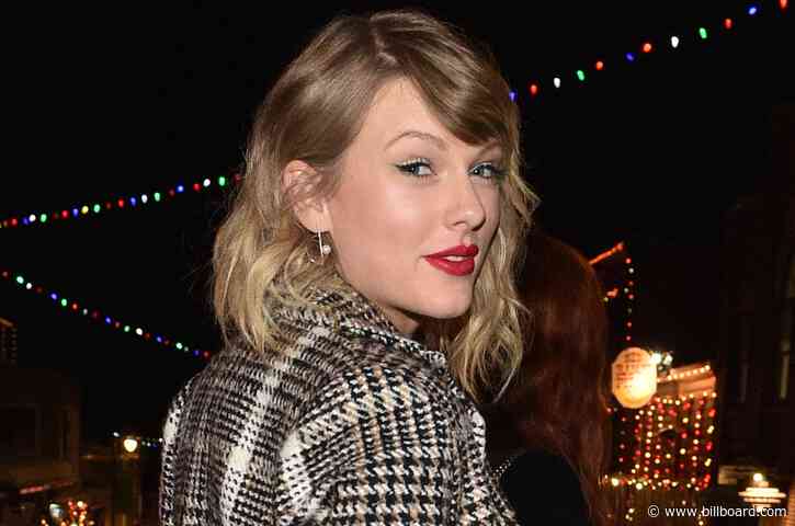 Taylor Swift Says Goodbye to 2020 in Giant Bear Costume: ‘It’s Been Weird’