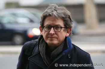 Newspaper editor who ‘spectacularly’ fell out with Julian Assange says WikiLeaks founder should not be prosecuted for ‘doing what journalists do’