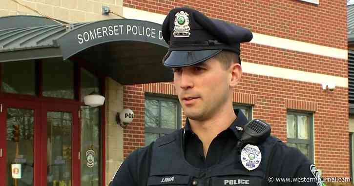 Instead of Arresting Two Women, Officer Opens Wallet To Help Family in Need Have Christmas Dinner