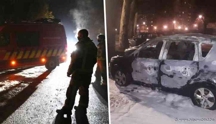 OVERZICHT. Wagens in brand gestoken in Brussel, drie lockdownfeestjes in Antwerpen, en doden in Zandhoven en Leopoldsburg