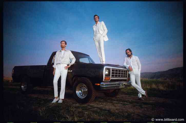 Fans Pick The Killers’ ‘Imploding the Mirage’ as Their Favorite Rock Album of 2020