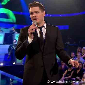 Michael Bubl&eacute;’s Christmas reclaims top album