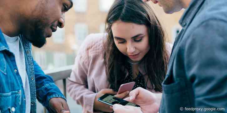 How to share a tweet through your Instagram Story on an iPhone