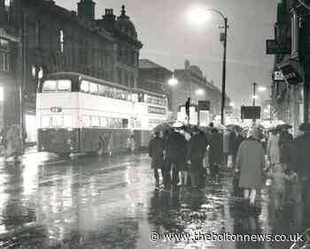 Rainy Deansgate in Bolton at the end of another working day
