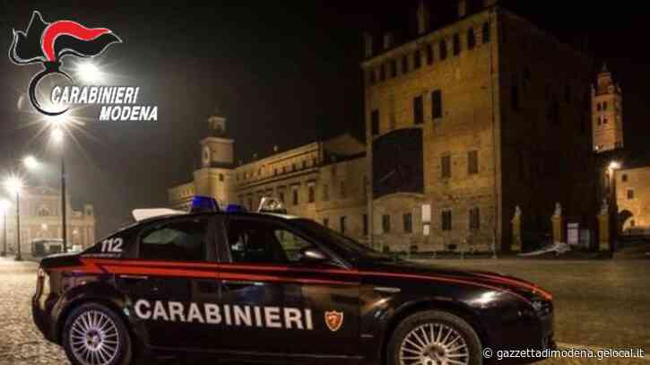 Soliera, si fingono 'ndranghetisti per estorcere ingressi gratis e consumazioni nella piscina: arrestati - La Gazzetta di Modena