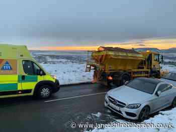 Pendle Hill: Colne and West Craven Police issue warning after ambulance stuck by snow and traffic