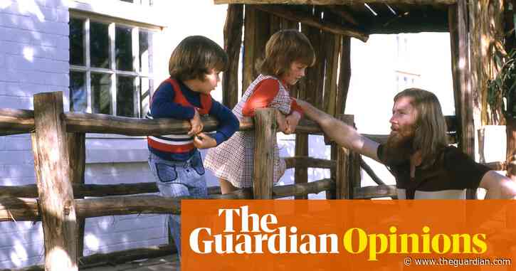 Howzat! I'm back in Australia and playing cricket in the street | Gina Wilkinson