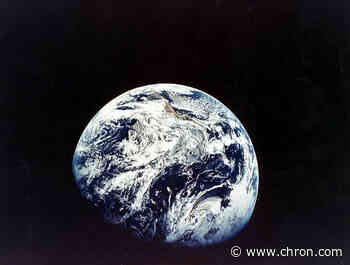 Harvard astronomer says a sign of alien life was near Earth